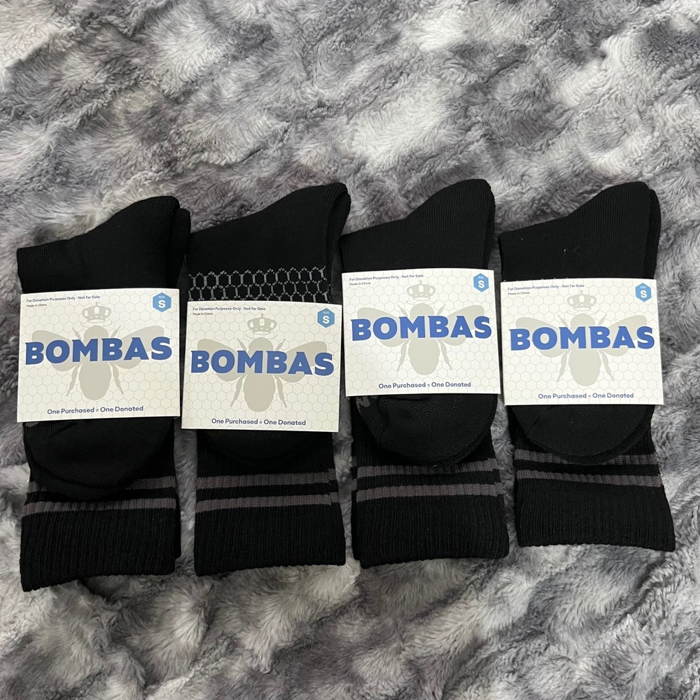 NEW 4 pack Bombas Socks Black Bee Logo Honeycomb Arch Support Size S Small